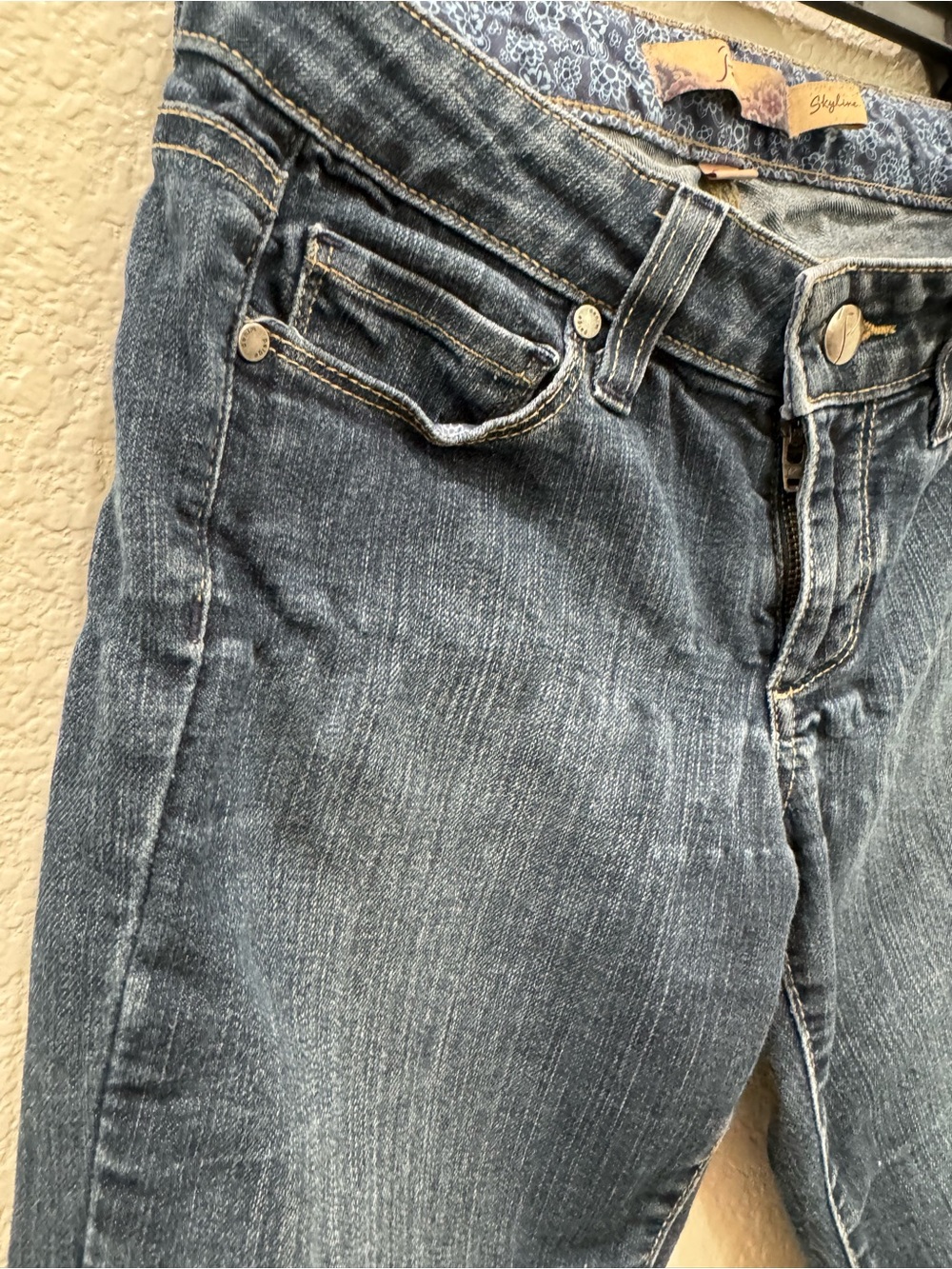 PAIGE Skyline Skinny Jeans Women’s Size 24 Medium Wash Stretch Denim Mid Rise - Picture 9 of 12